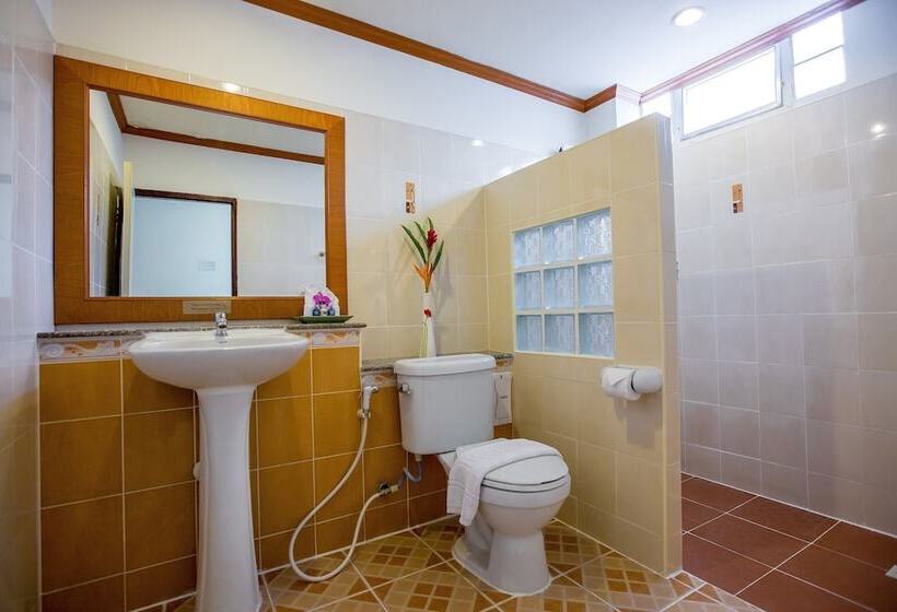 수피리어 트리플 룸, Loei Village