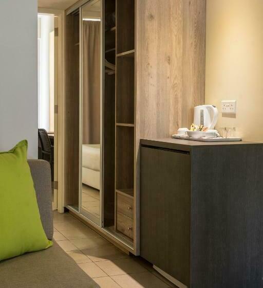 Семейный Номер, Mayfair Gardens