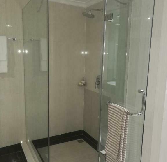 سوئیت پرزیدنت, Peacock