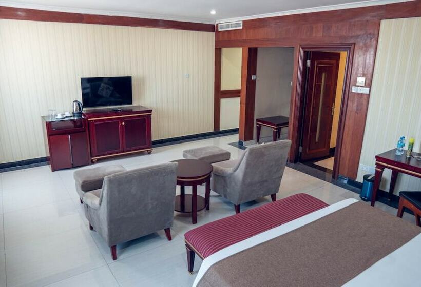 سوییت اجرایی, Peacock