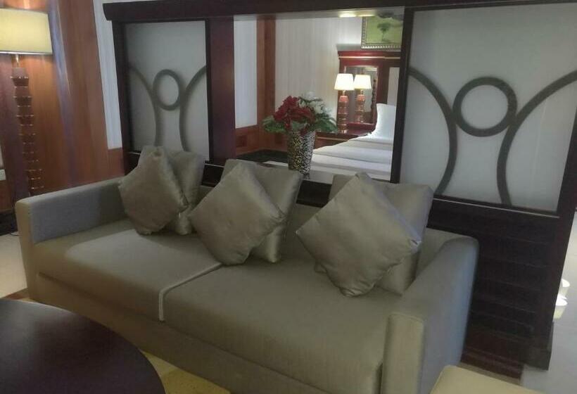 سوئیت پرزیدنت, Peacock