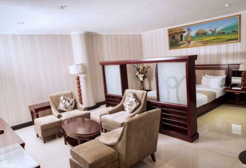 سوئیت پرزیدنت, Peacock