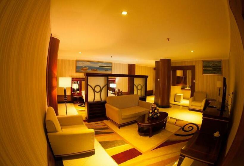 سوئیت پرزیدنت, Peacock