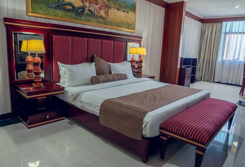 سوئیت پرزیدنت, Peacock