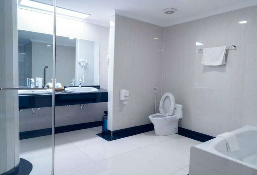 سوئیت پرزیدنت, Peacock