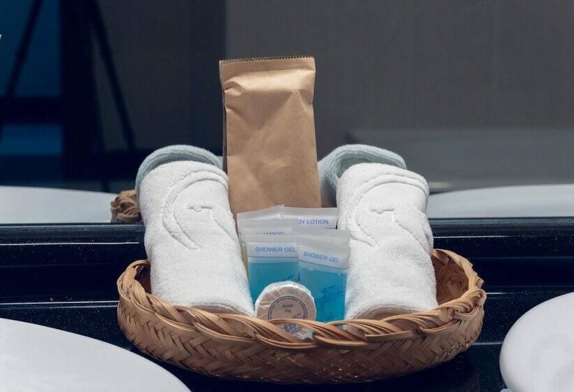 سوئیت پرزیدنت, Peacock