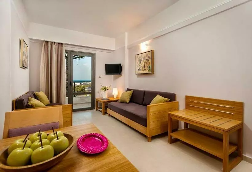 スーペリアースイート, Porto Platanias Village Resort