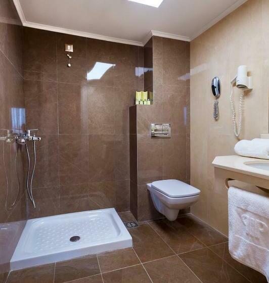 高级套房, Porto Platanias Village Resort