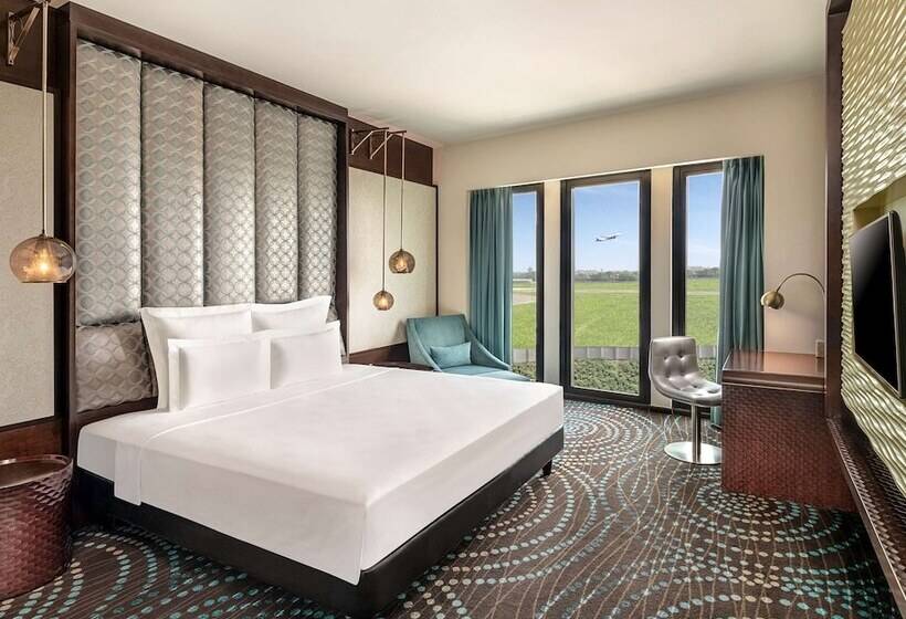 Номер Deluxe, Pullman New Delhi Aerocity An Accor Hotels Brand