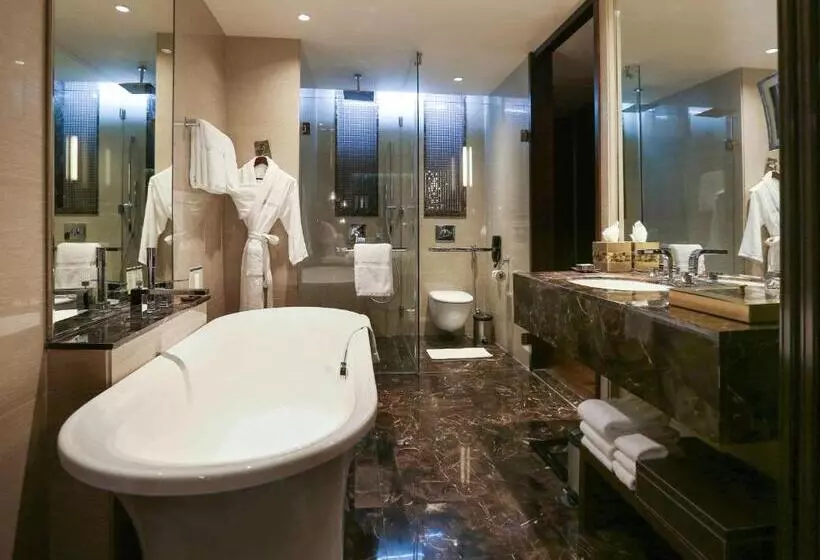 キングサイズベッドのエクゼクティブルーム, Pullman New Delhi Aerocity, An Accor Hotels Brand