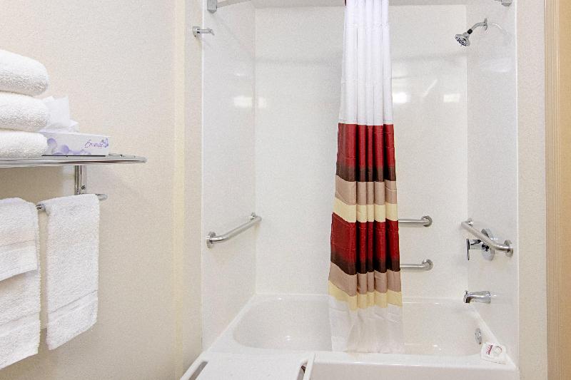 غرفة ديلوكس, Red Roof Inn Locust Grove