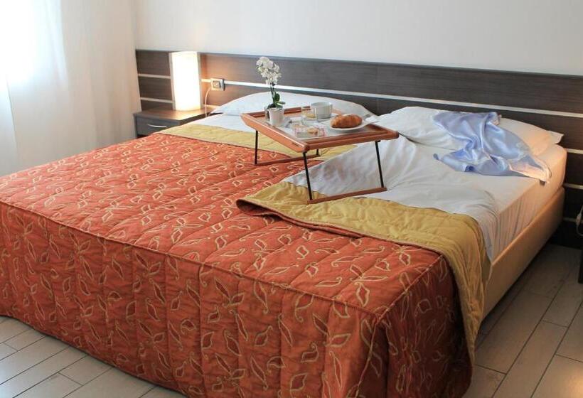 آپارتمان 1 خوابه, Residence Aurora