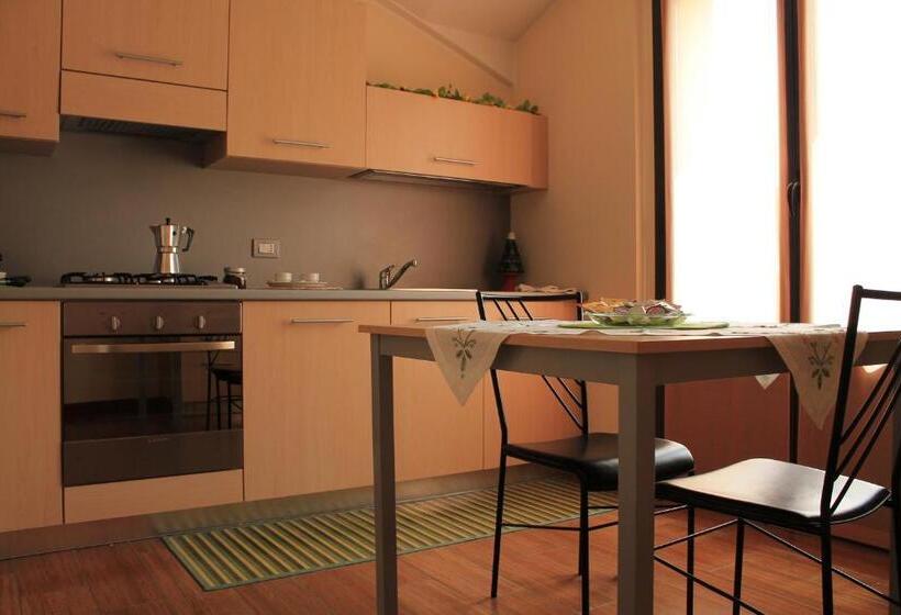 آپارتمان 2 خوابه, Residence Aurora