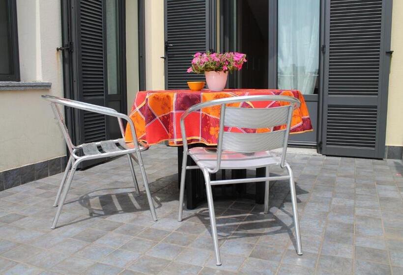 آپارتمان 2 خوابه, Residence Aurora