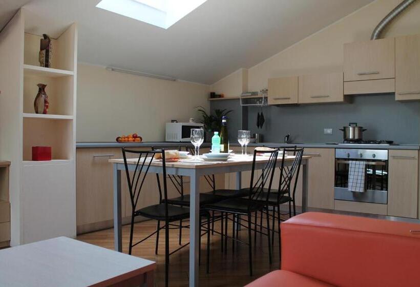 آپارتمان 2 خوابه, Residence Aurora