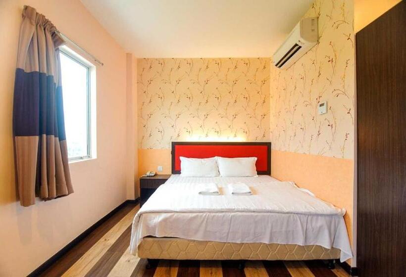 Номер Deluxe Кровать Кинг, Sky Star Hotel At Klia Klia2