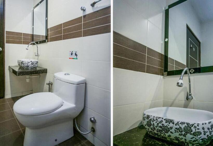 Номер Deluxe Кровать Кинг, Sky Star Hotel At Klia Klia2