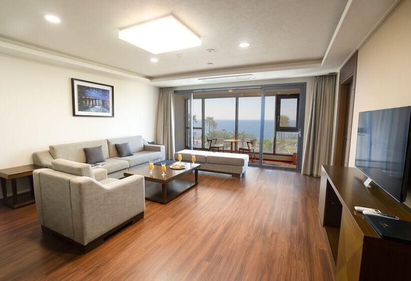 סוויטה משפחתית 2 חדרי שינה, Uni Hotel Jeju