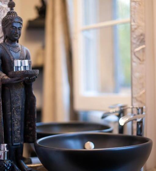 اتاق استاندارد, Les Chambres De Amelie B&b