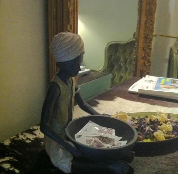 سوییت جونیور, Les Chambres De Amelie B&b