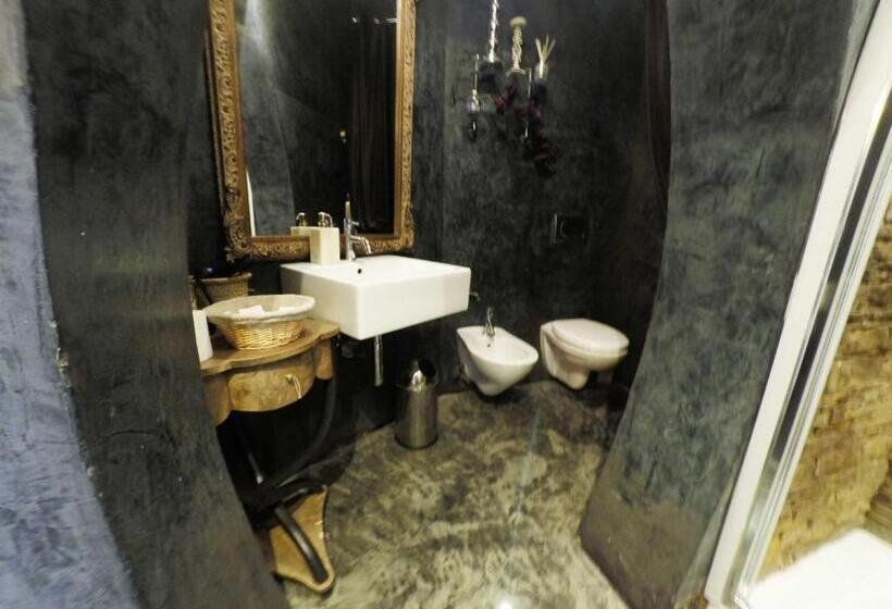 سوئیت کلاسیک, Les Chambres De Amelie B&b