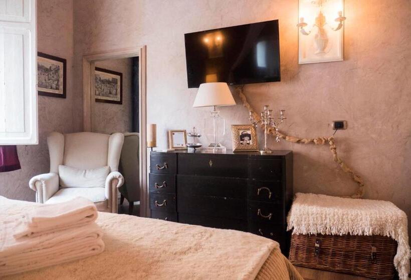 سوئیت کلاسیک, Les Chambres De Amelie B&b