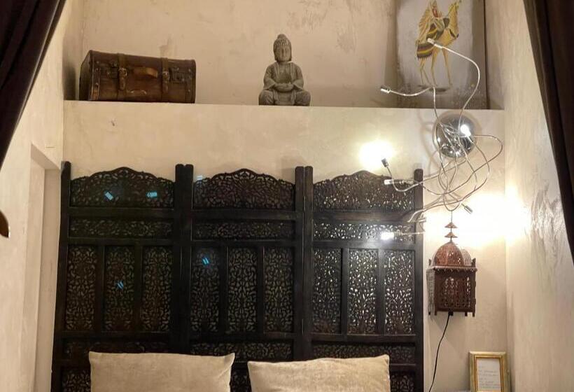اتاق استاندارد یک نفره, Les Chambres De Amelie B&b