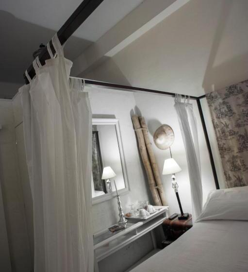 اتاق استاندارد, Les Chambres De Amelie B&b