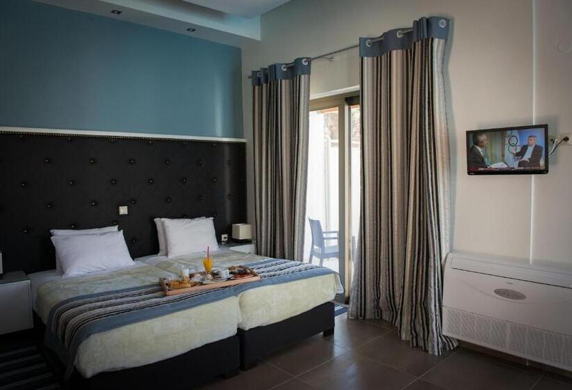 デラックススタジオ, Mantinia Bay