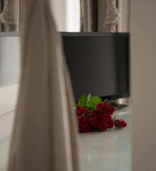 家族用アパートメント, Mantinia Bay