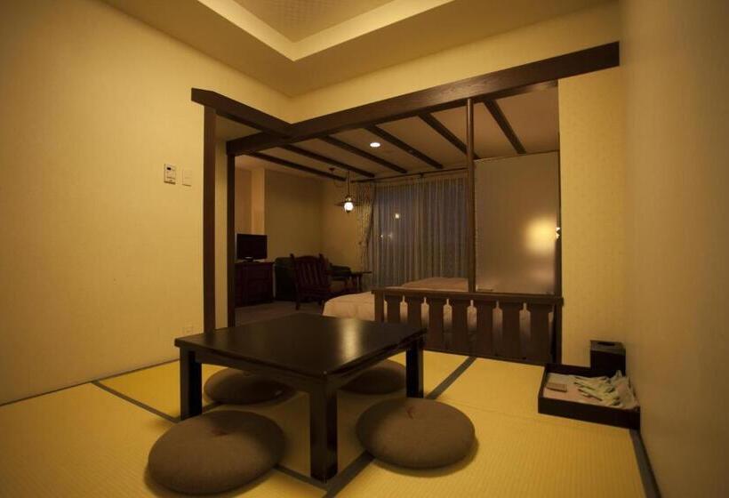 غرفة قياسية رباعية, Sun Members Hirugano