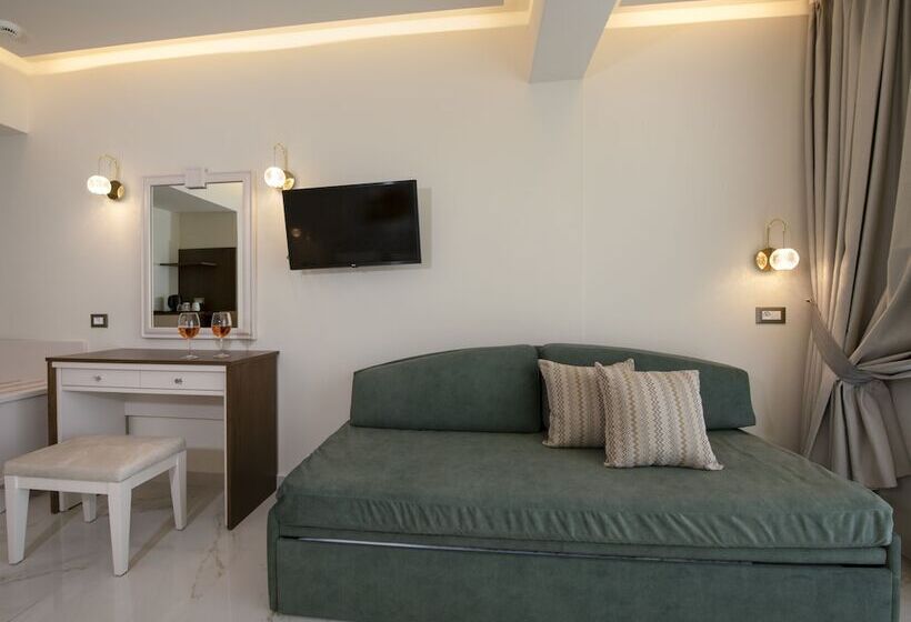 Номер Superior Боковой Вид на Море, Vantaris Luxury Beach Resort