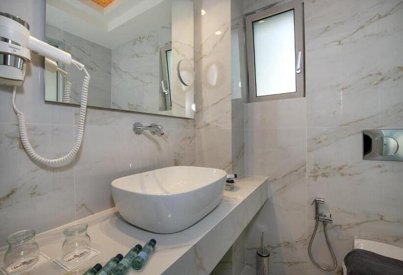 Полулюкс с Бассейном, Vantaris Luxury Beach Resort