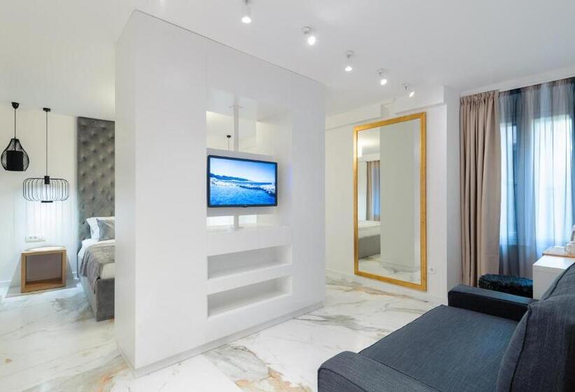 اتاق لوکس با تخت بزرگ, Royal Luxury Room