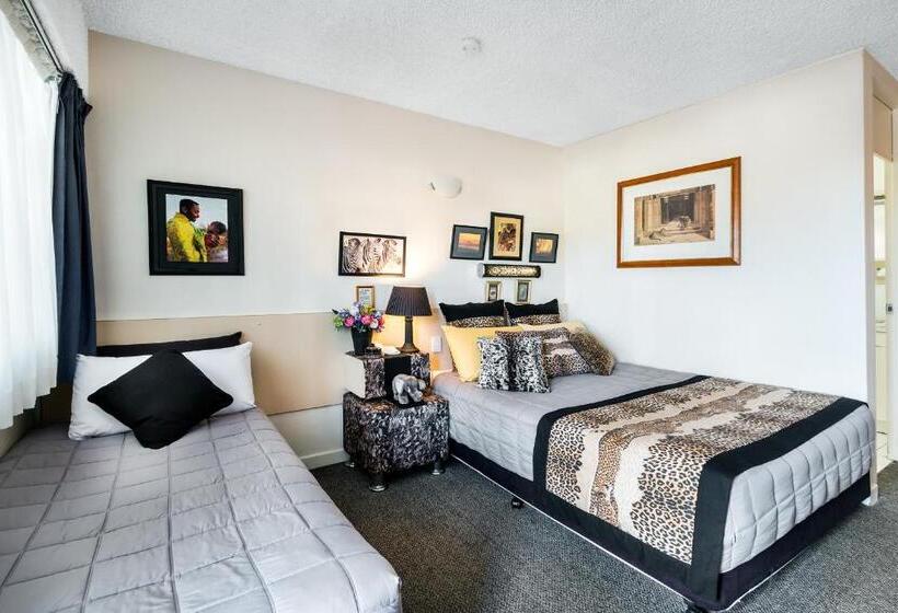 غرفة عائلية, Airport Riverview Motel