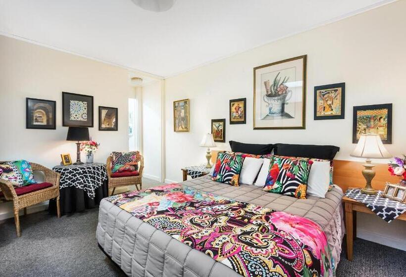 اتاق استاندارد, Airport Riverview Motel