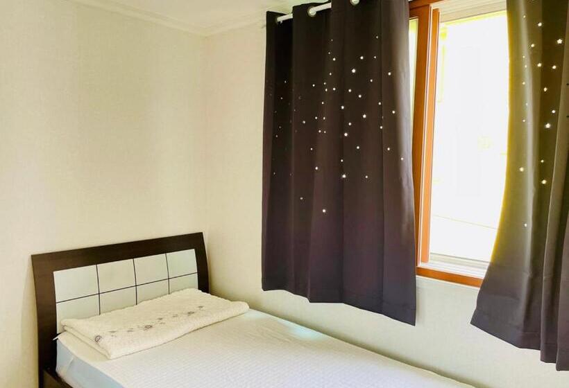 Семейный Номер Superior, Backpackers In Yeosu