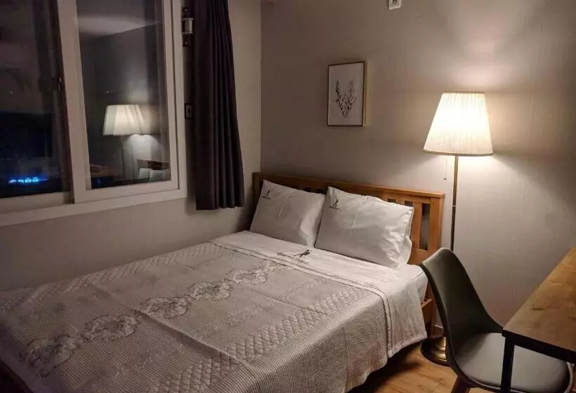 ベーシックルーム, Backpackers In Yeosu