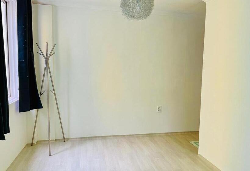 חדר משפחתי דלוקס, Backpackers In Yeosu