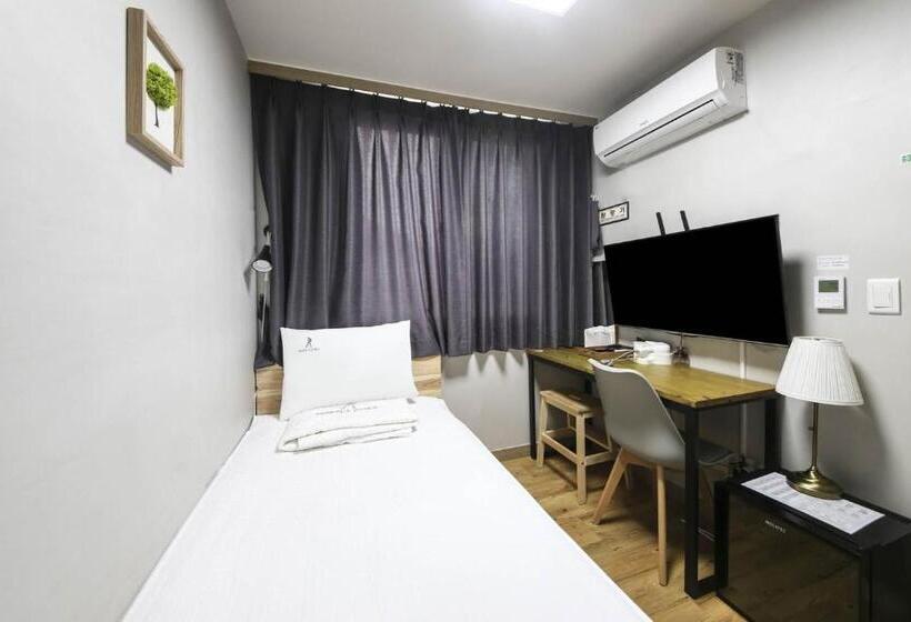חדר סטנדרט יחיד, Backpackers In Yeosu