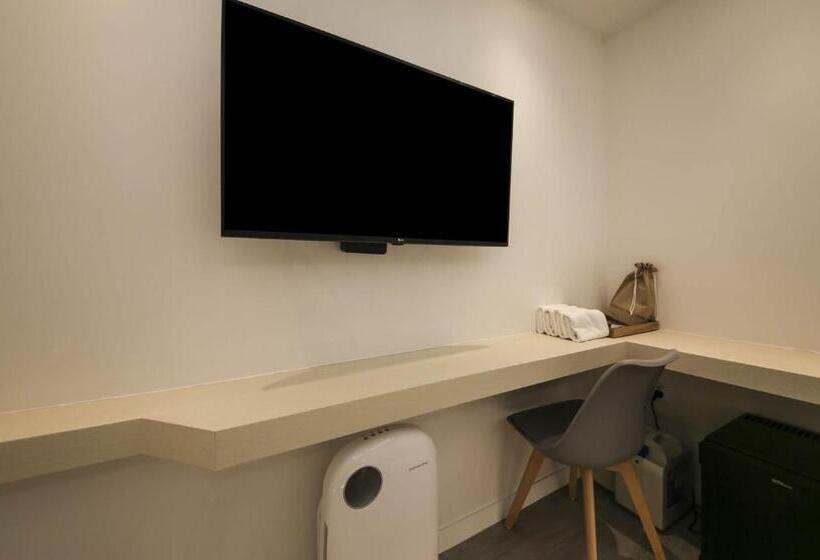 חדר סטנדרט, Backpackers In Yeosu