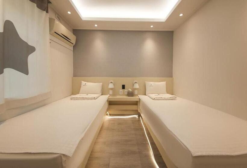 חדר סטנדרט, Backpackers In Yeosu