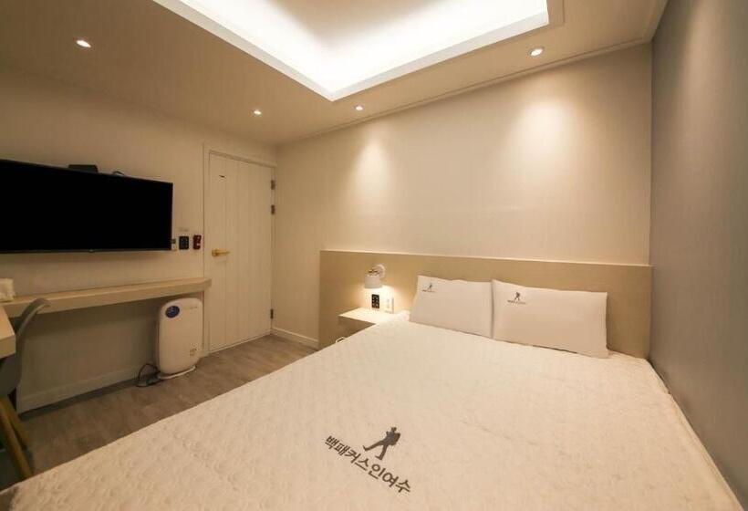 חדר סטנדרט, Backpackers In Yeosu