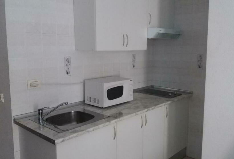 スタンダードスタジオ, Apartamentos Bernat Pie de Playa 3000