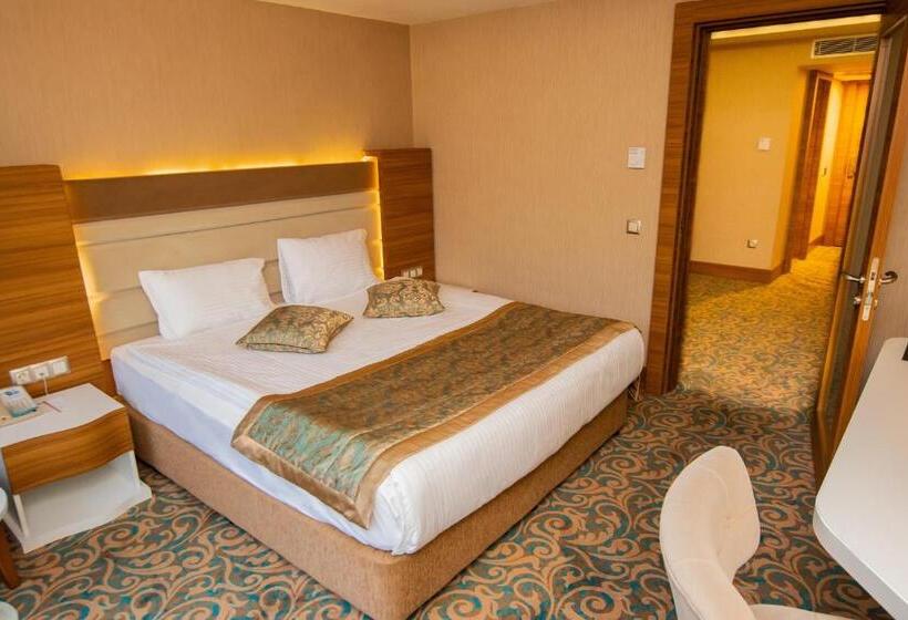 جناح جونيور, Cam Thermal Resort Hotel & Spa