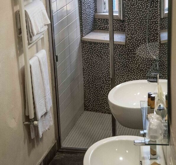 四人标准间, Dell Orologio