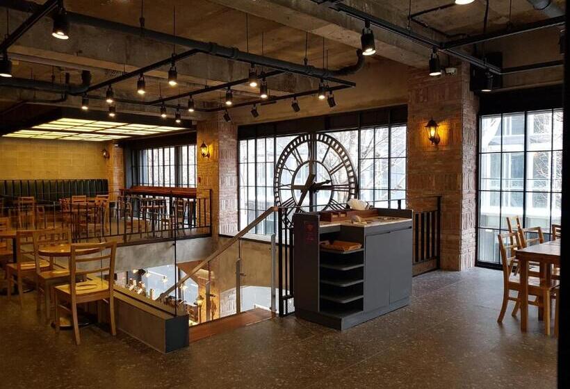 اتاق عادی یک تخته, Gwang Jang