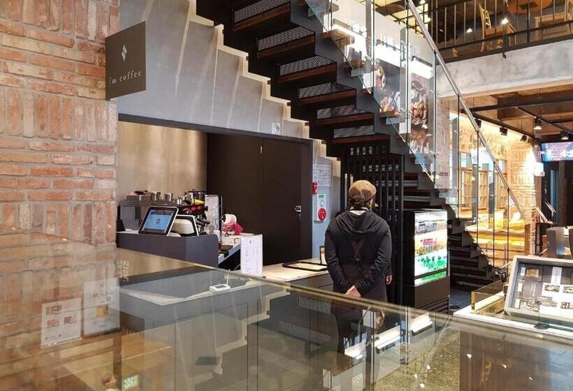 اتاق استاندارد, Gwang Jang