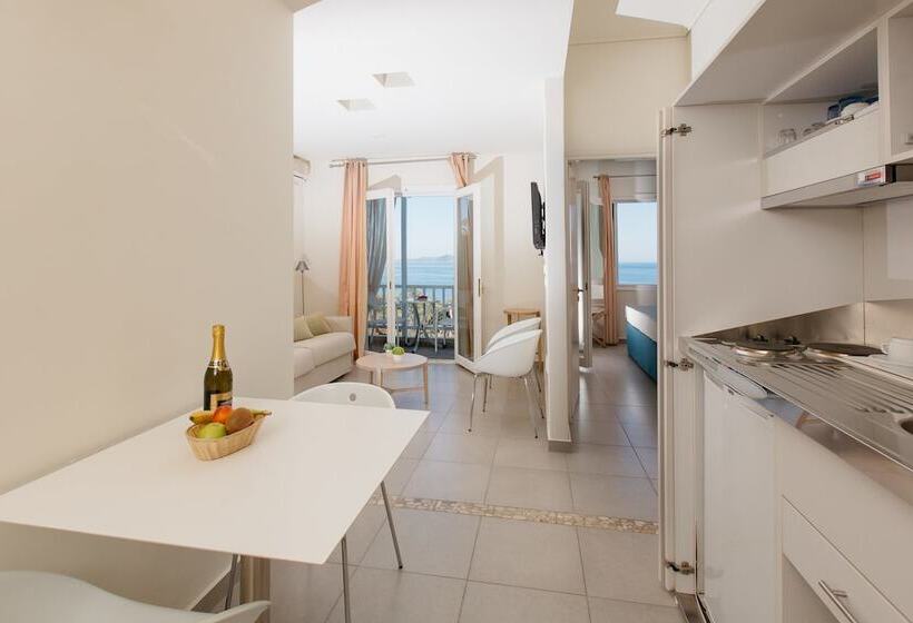 سوییت خانوادگی, Ikion Eco Boutique