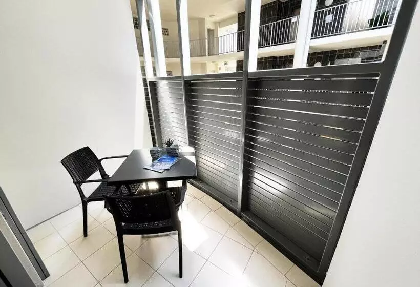 インサイドのスタンダードスタジオ, Oshen Holiday Apartments Yeppoon